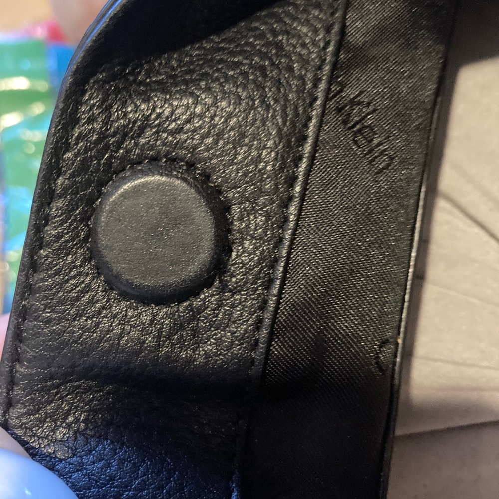 Calvin Klein Large,Buttery, Soft Leather Purse-EUC-Beautiful, Classic yet Modern - Picture 11 of 16